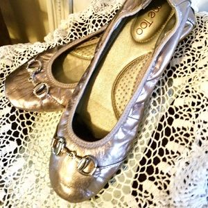 Me too “limbo” metallic taupe slip-one 9M